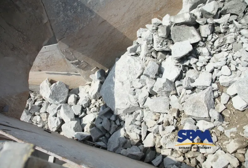 Choose jaw crusher according to material type and ore characteristics